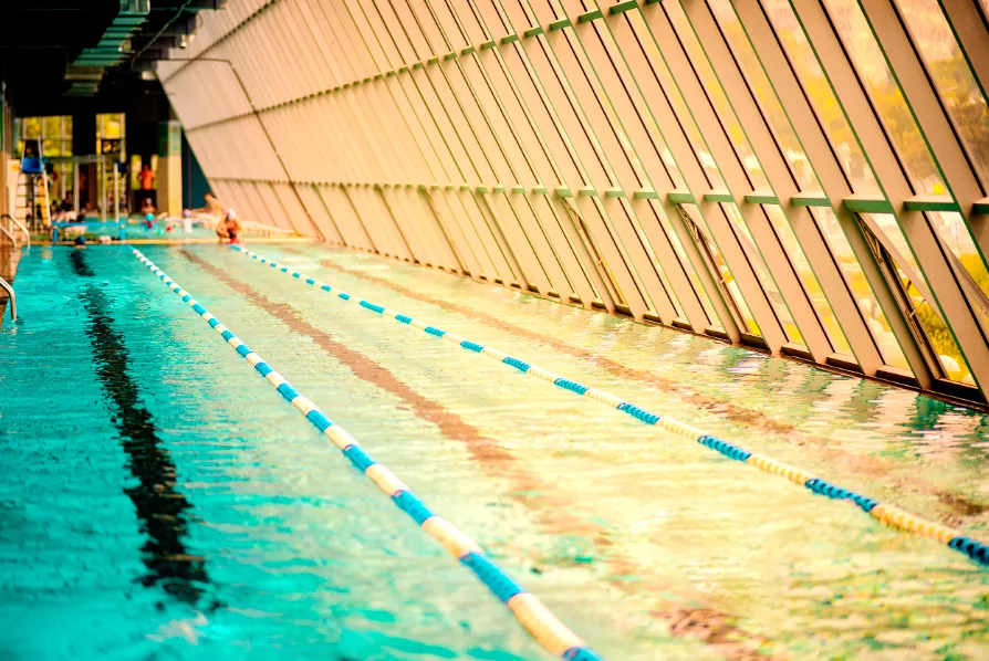 阿图什成人混凝土钢结构游泳池项目